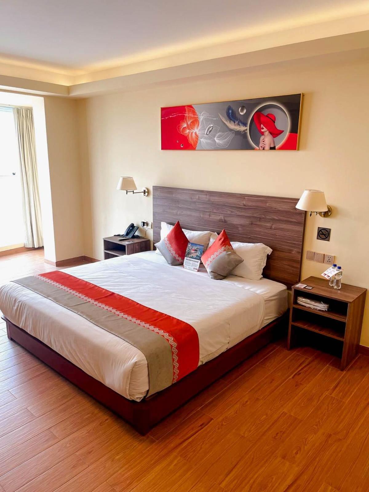 Sm Hotel Plus Лима Экстерьер фото